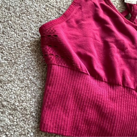 Gymshark Energy Seamless Sports Bra Berry Women’s Size XS Athletic Workout Yoga - Picture 6 of 12